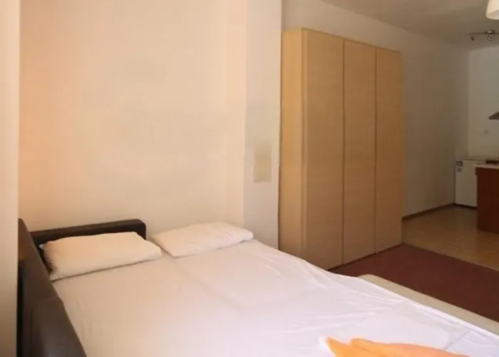 Apartman Pool And In Marina Cape