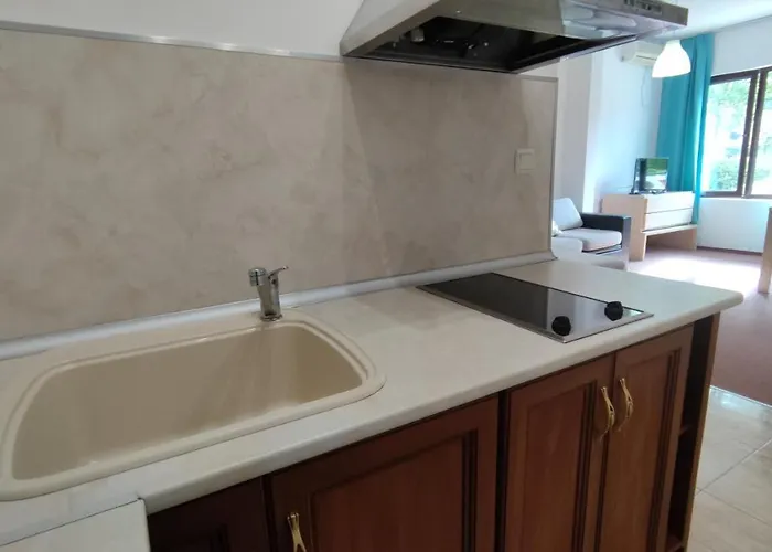 Pool And In Marina Cape Apartment *