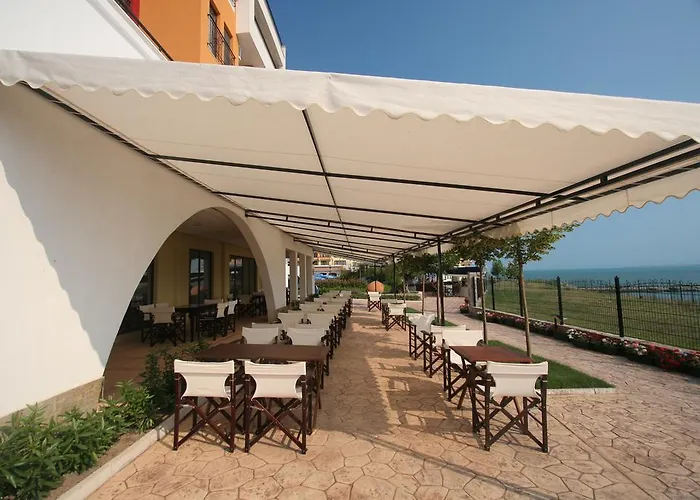 Apartment Pool And In Marina Cape